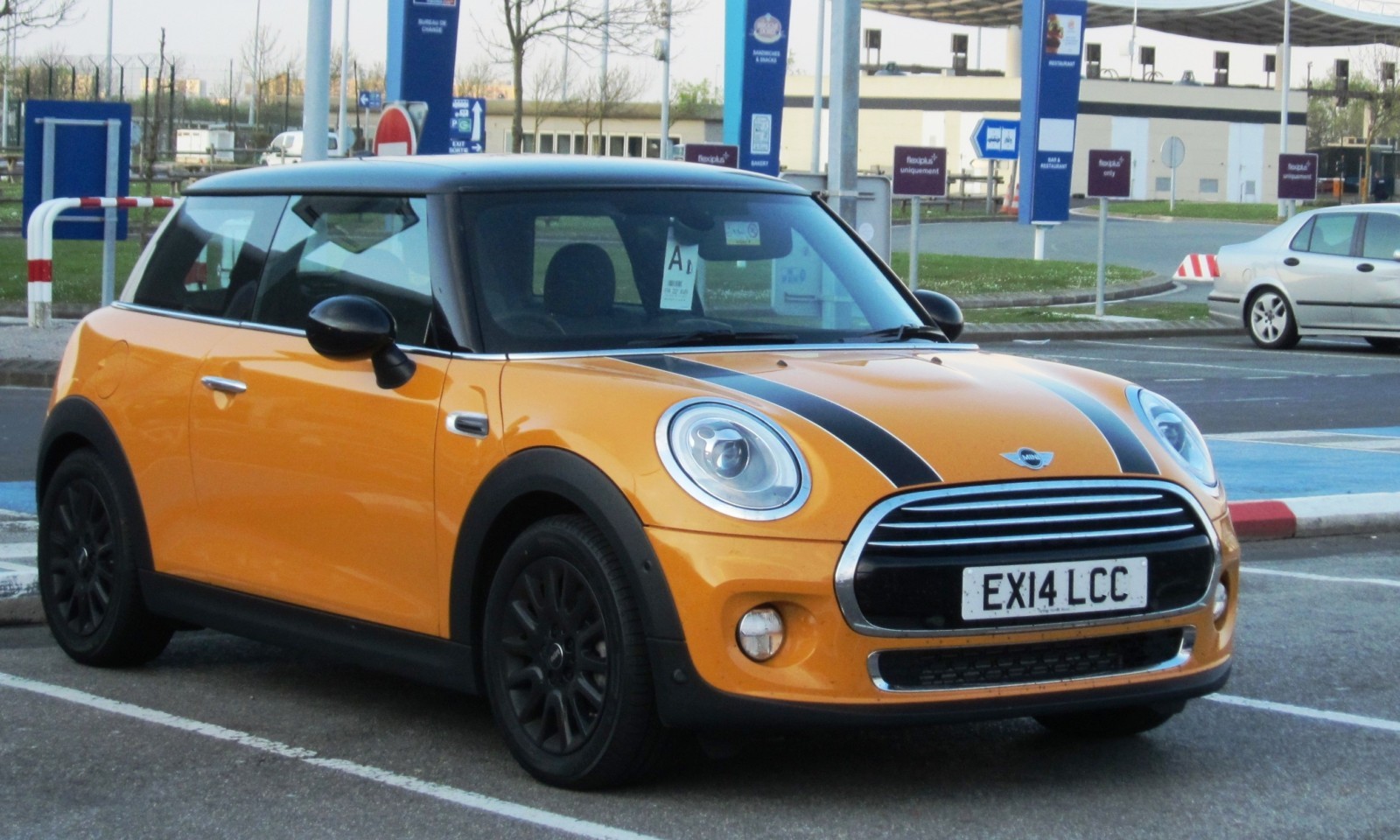 Mini_registered_March_2014_Von Charles01 - Own Work CC BY-SA 3.0.